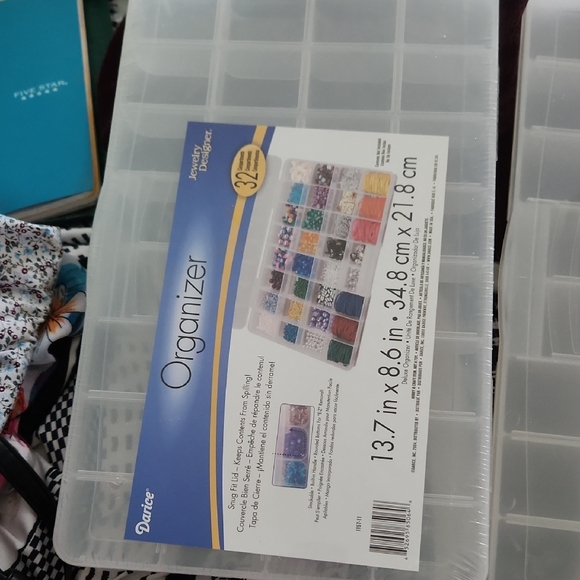 Darice Transparent Jewelry Organizer (2) - Picture 1 of 3